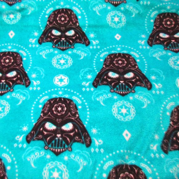 Star Wars Darth Vader 89" x 58" Fleece Blanket - Picture 3 of 3